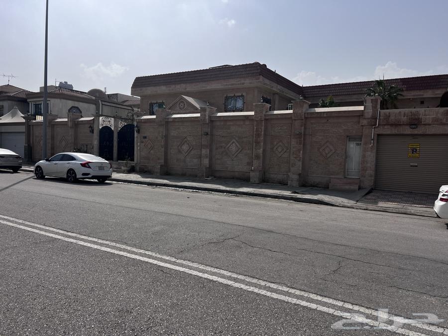 15 bedroom villa in Abdullah Fuad 2