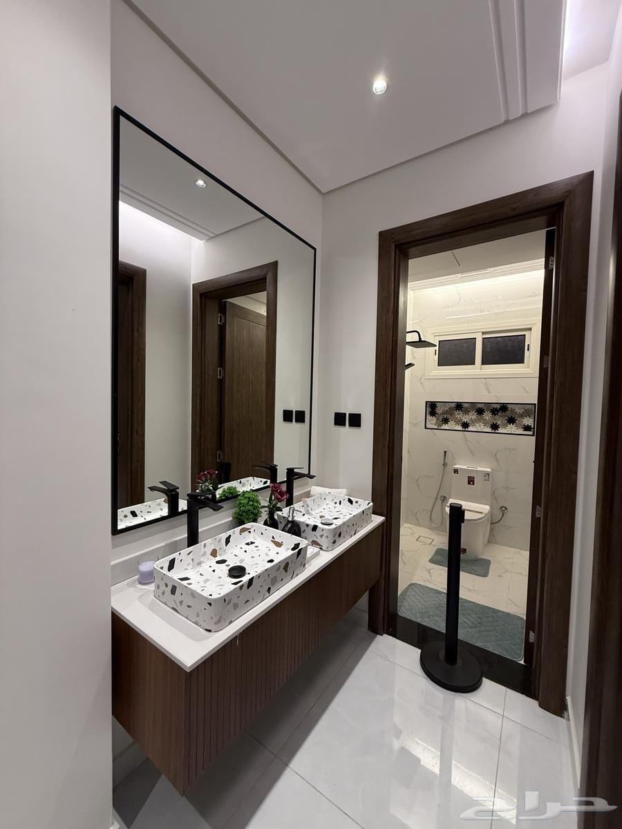 5 bedroom apartment in Wali Al Ahd 7