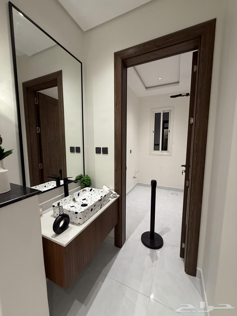 5 bedroom apartment in Wali Al Ahd 9