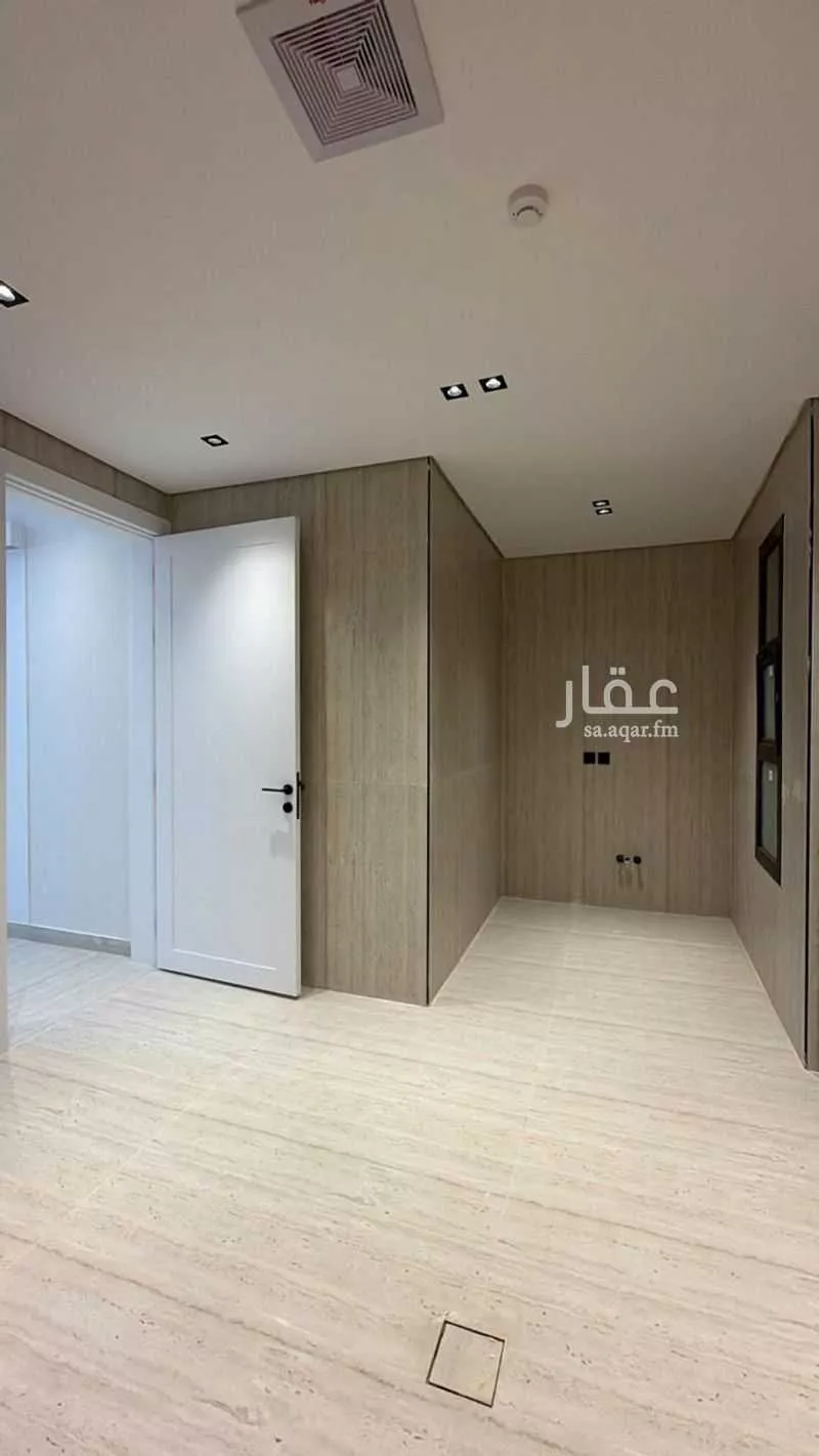 4 bedroom apartment in Okaz, Riyadh 8