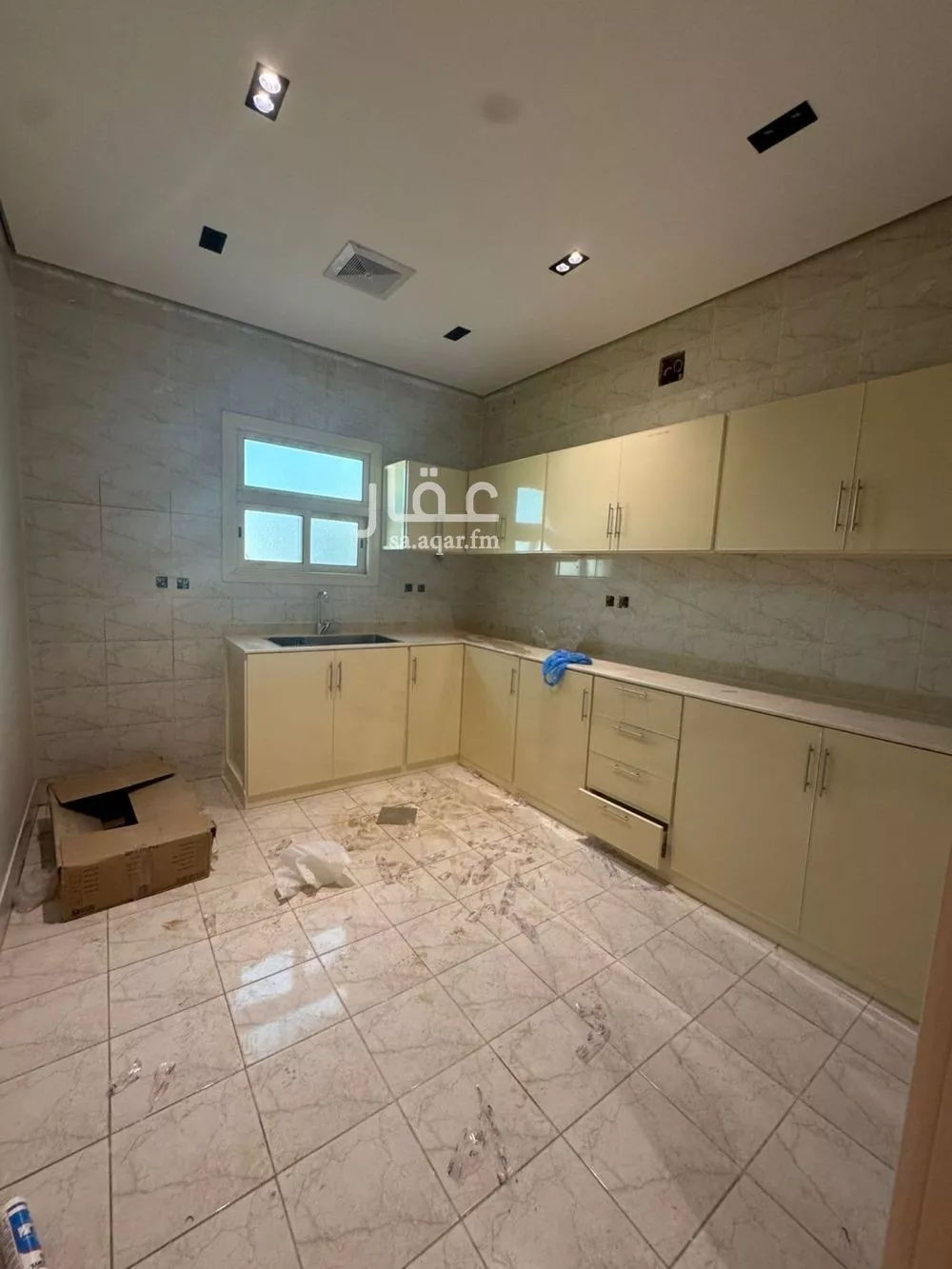 3 bedroom floor in Al Aridh 5