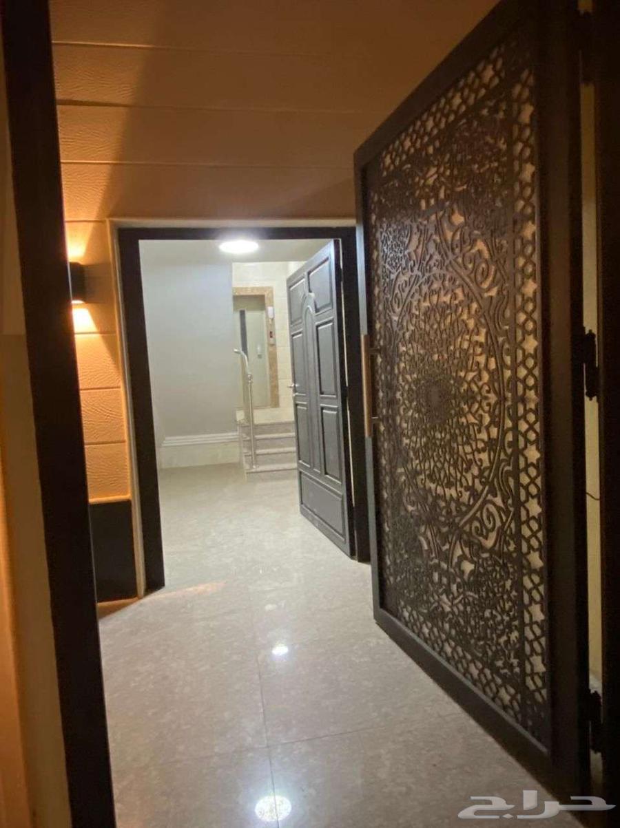 فيلا 15 غرف في الملك فهد 26