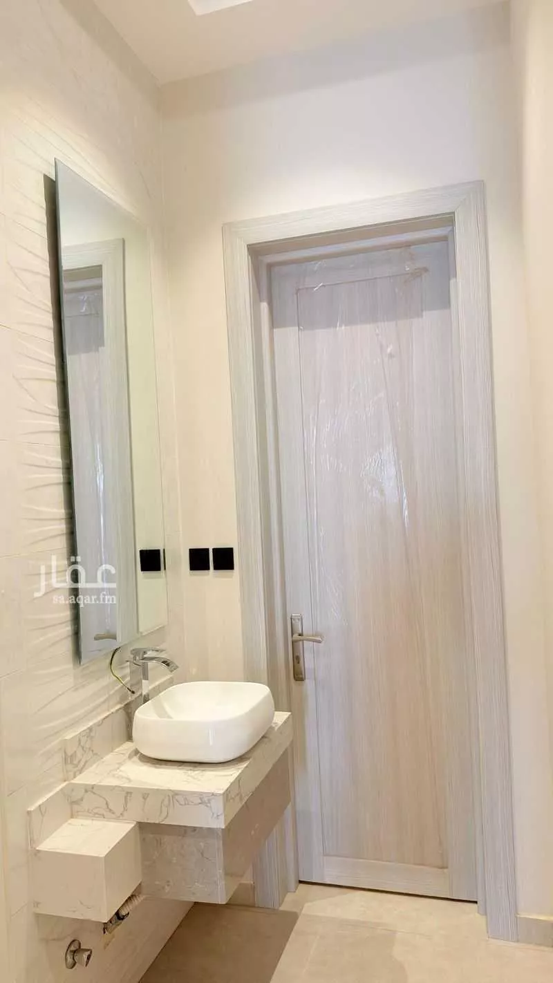 5 bedroom apartment in Dhahrat Namar, Riyadh 14