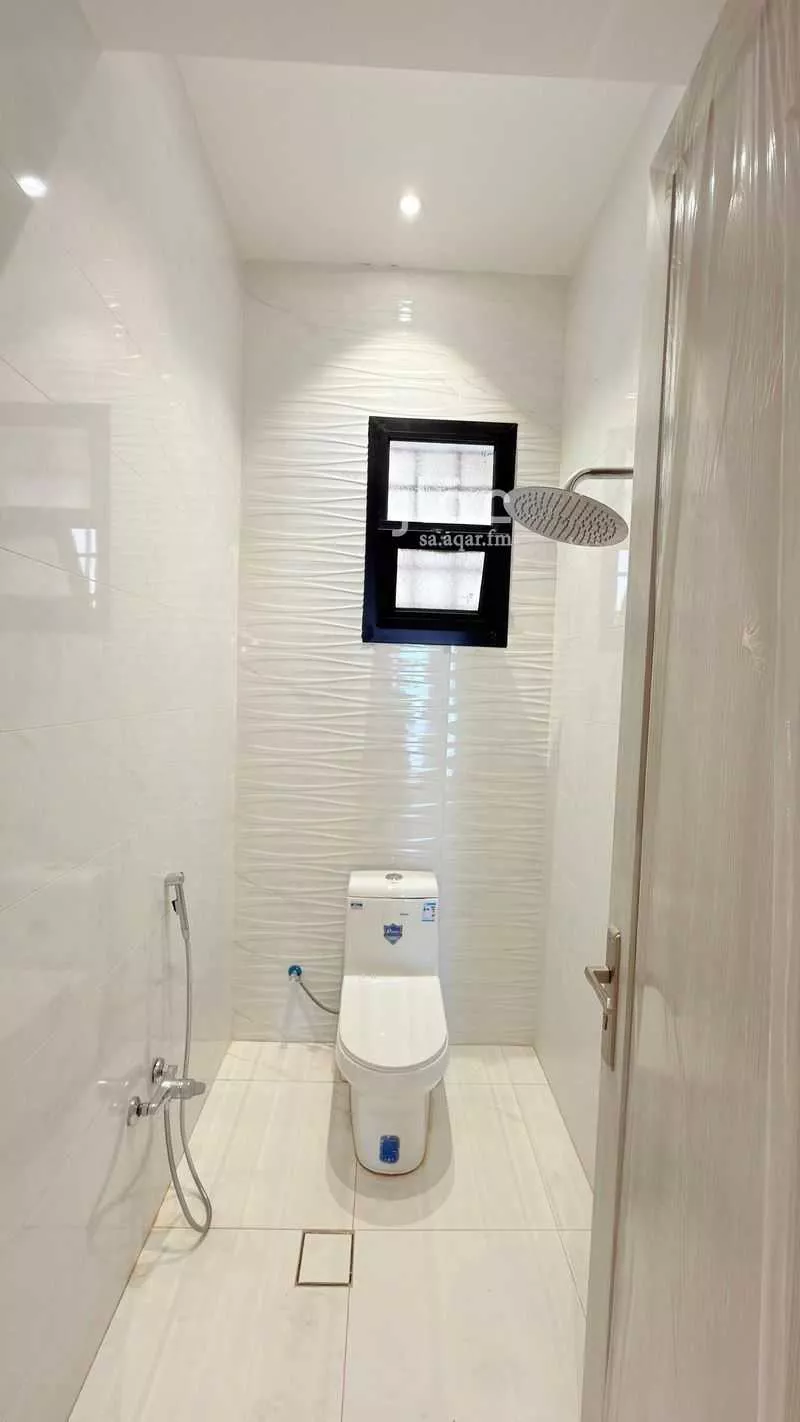 5 bedroom apartment in Dhahrat Namar, Riyadh 15