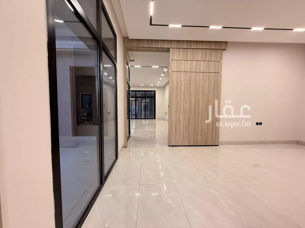 6 bedroom villa in Al Maizilah 5