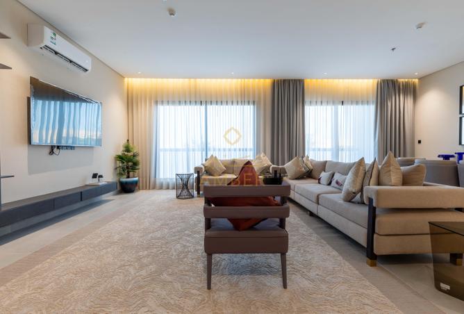 3 bedroom apartment in Al Rawdah 2