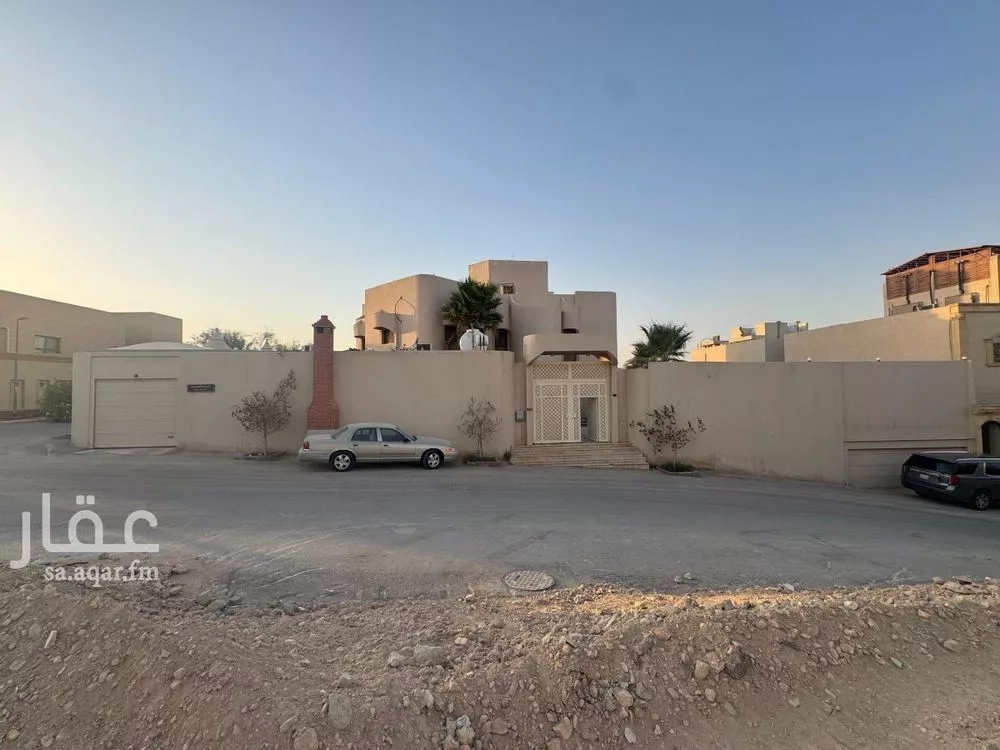 1160 sqm land in Al Rabwa 4