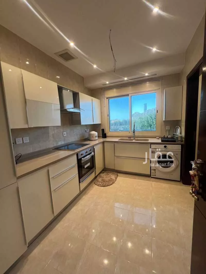 3 bedroom apartment in Al Shati 6