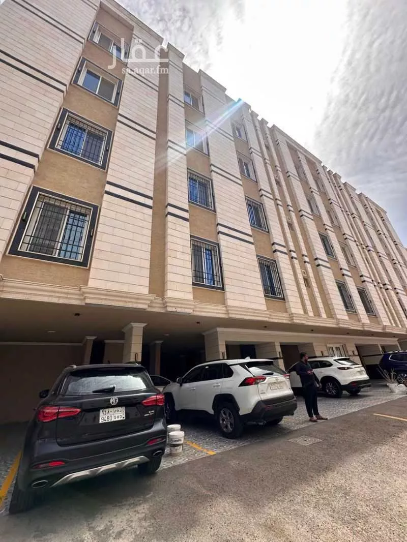 5 bedroom apartment in Al Rabwa, Jeddah 4