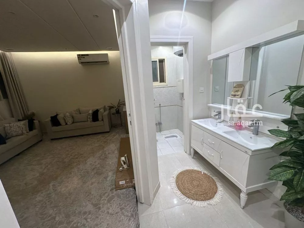 5 bedroom apartment in Dhahrat Namar 3