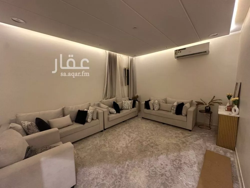 5 bedroom apartment in Dhahrat Namar 9