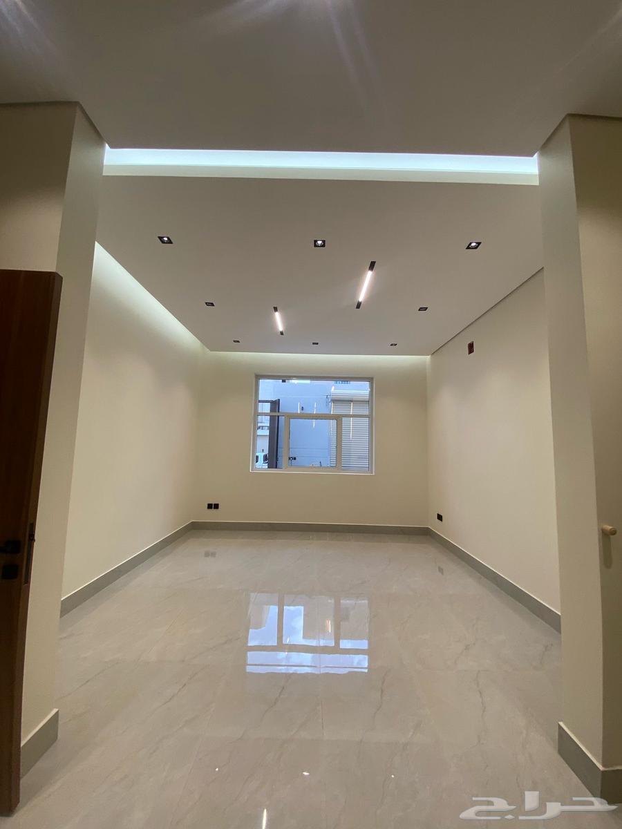 4 bedroom villa in Al Malaz 2