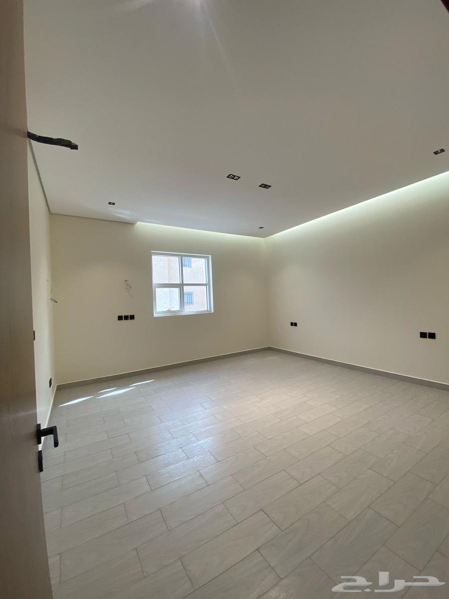 4 bedroom villa in Al Malaz 20