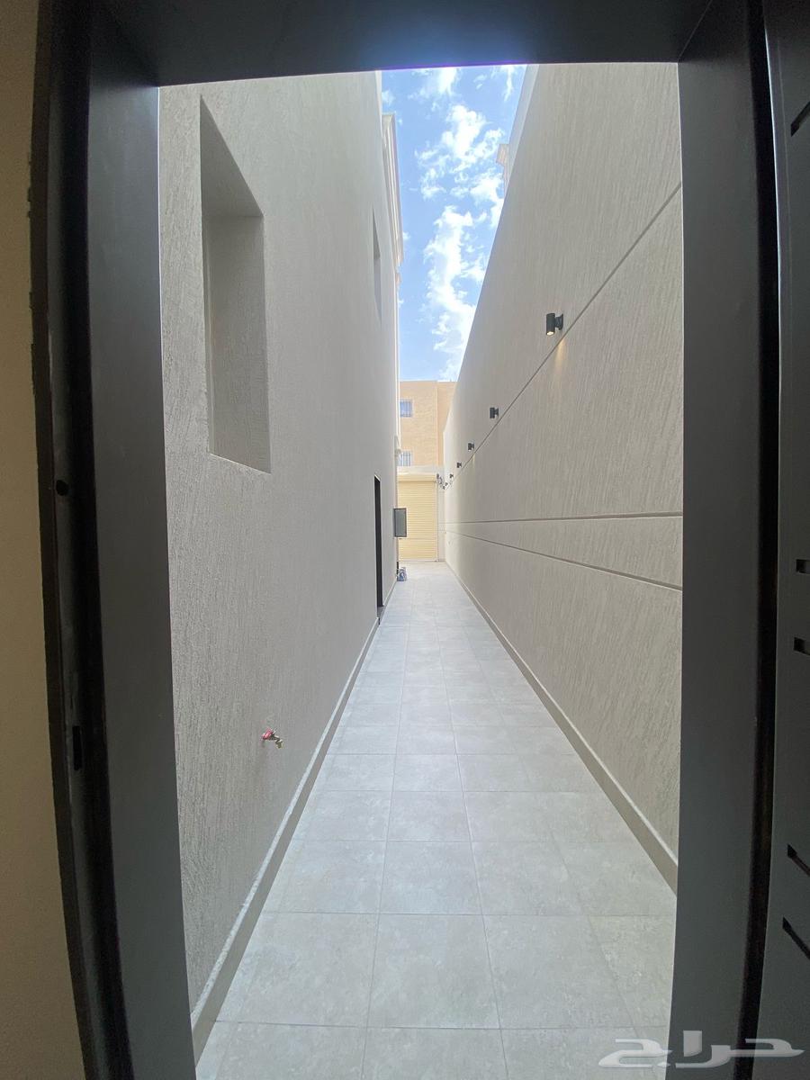 4 bedroom villa in Al Malaz 5
