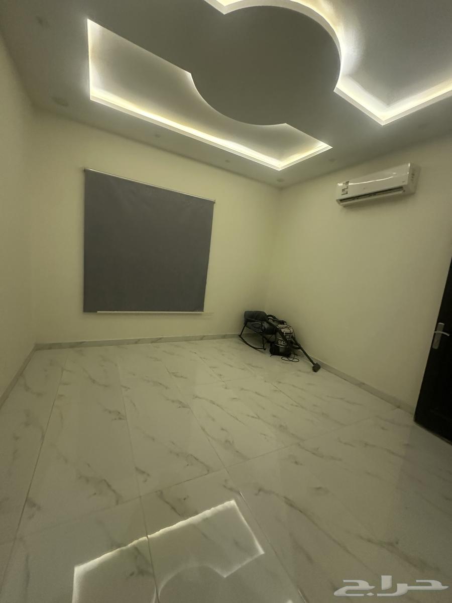 فيلا 9 غرف في طويق 6