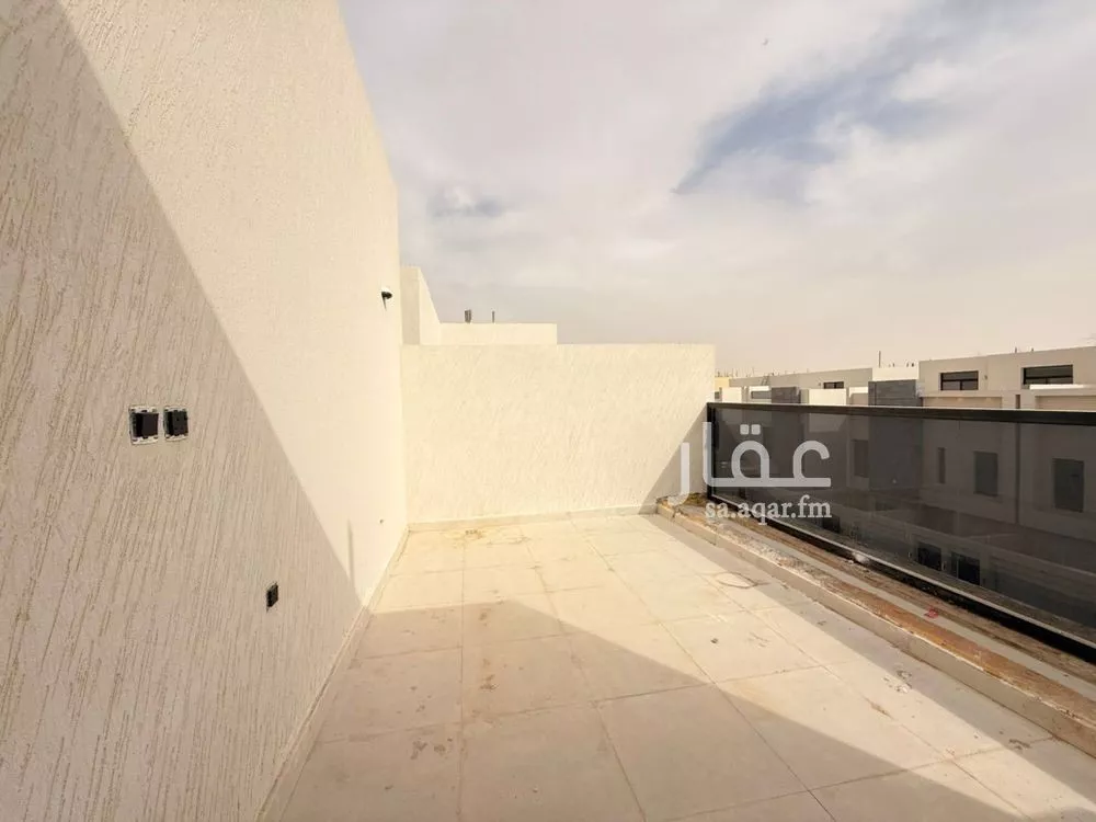 3 bedroom apartment in Ash Sharq 4
