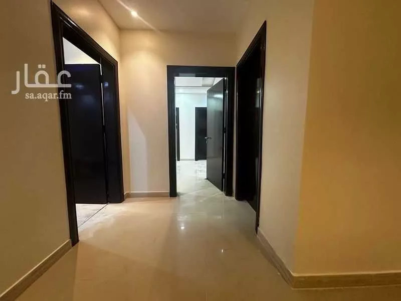 شقة 2 غرف في الملقا 4