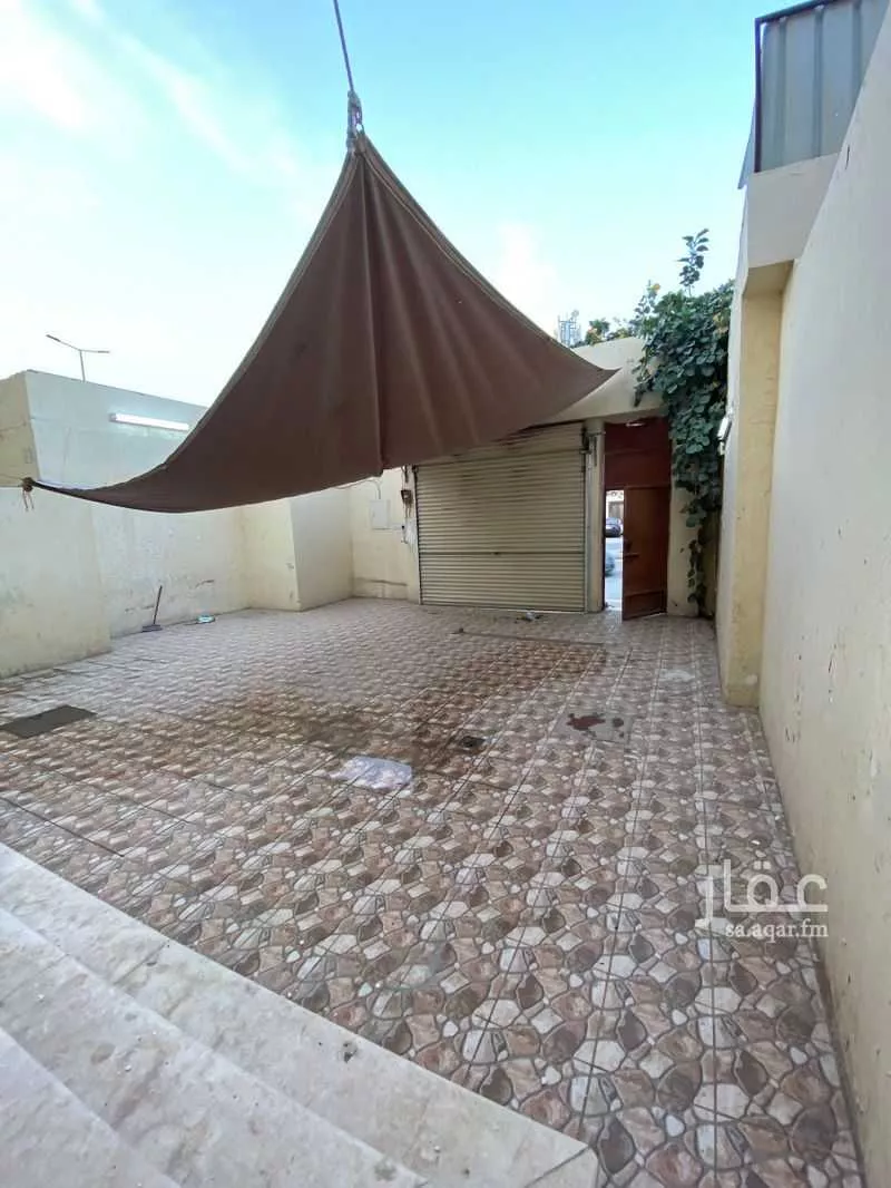 فيلا 13 غرف في الزهرة 8