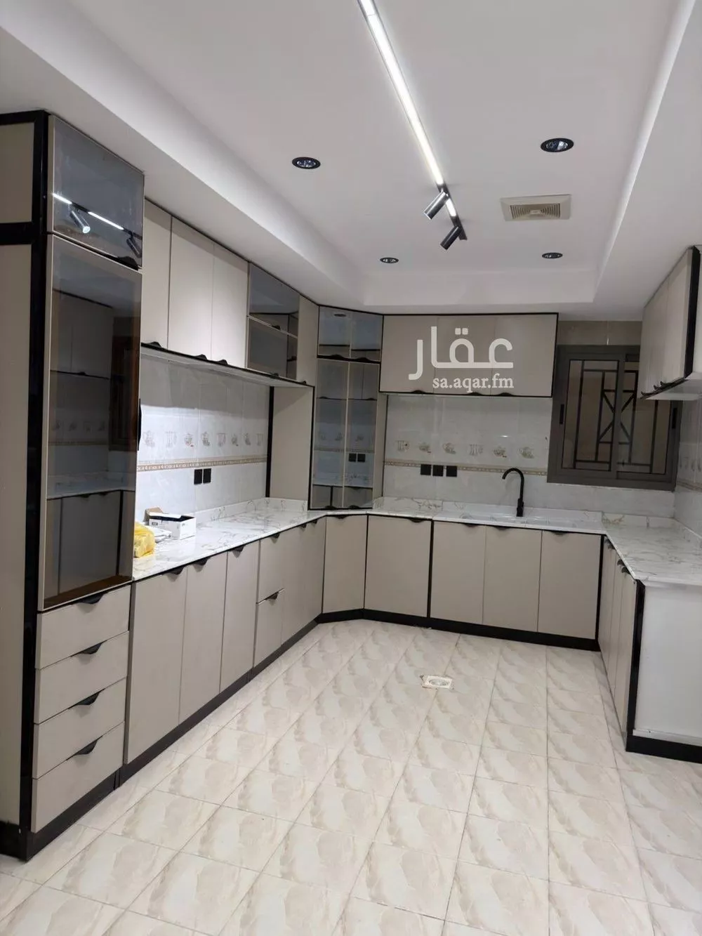 3 bedroom apartment in Dhahrat Laban 15