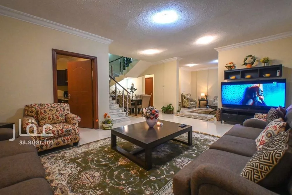 3 bedroom apartment in Al Malqa 8