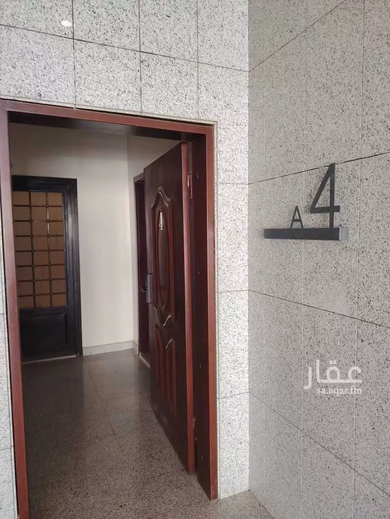 شقة 6 غرف في الندى 13