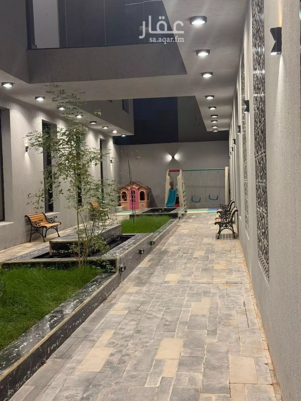 3 bedroom floor in Al Yarmouk 17