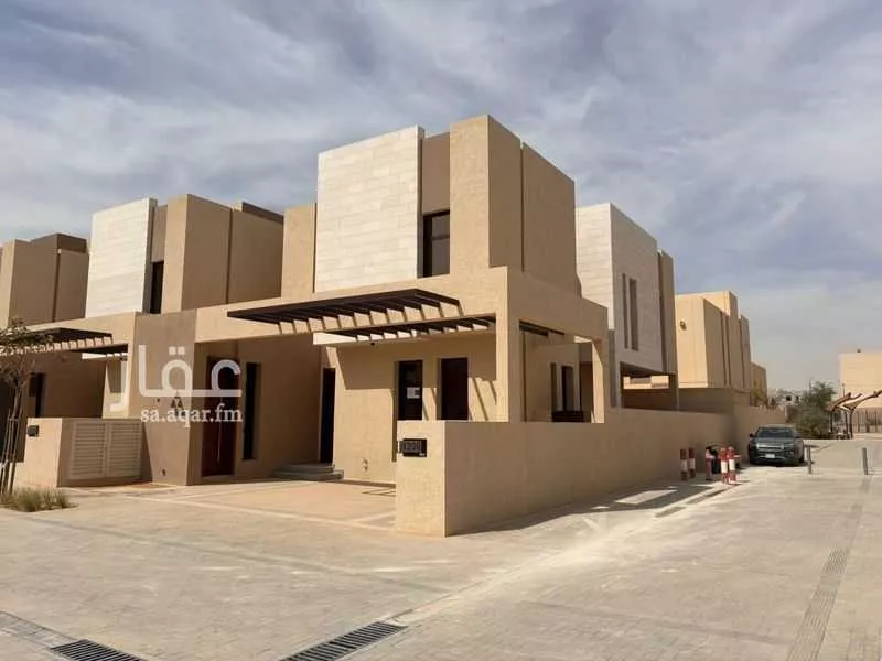 4 bedroom villa in Sidrah 22
