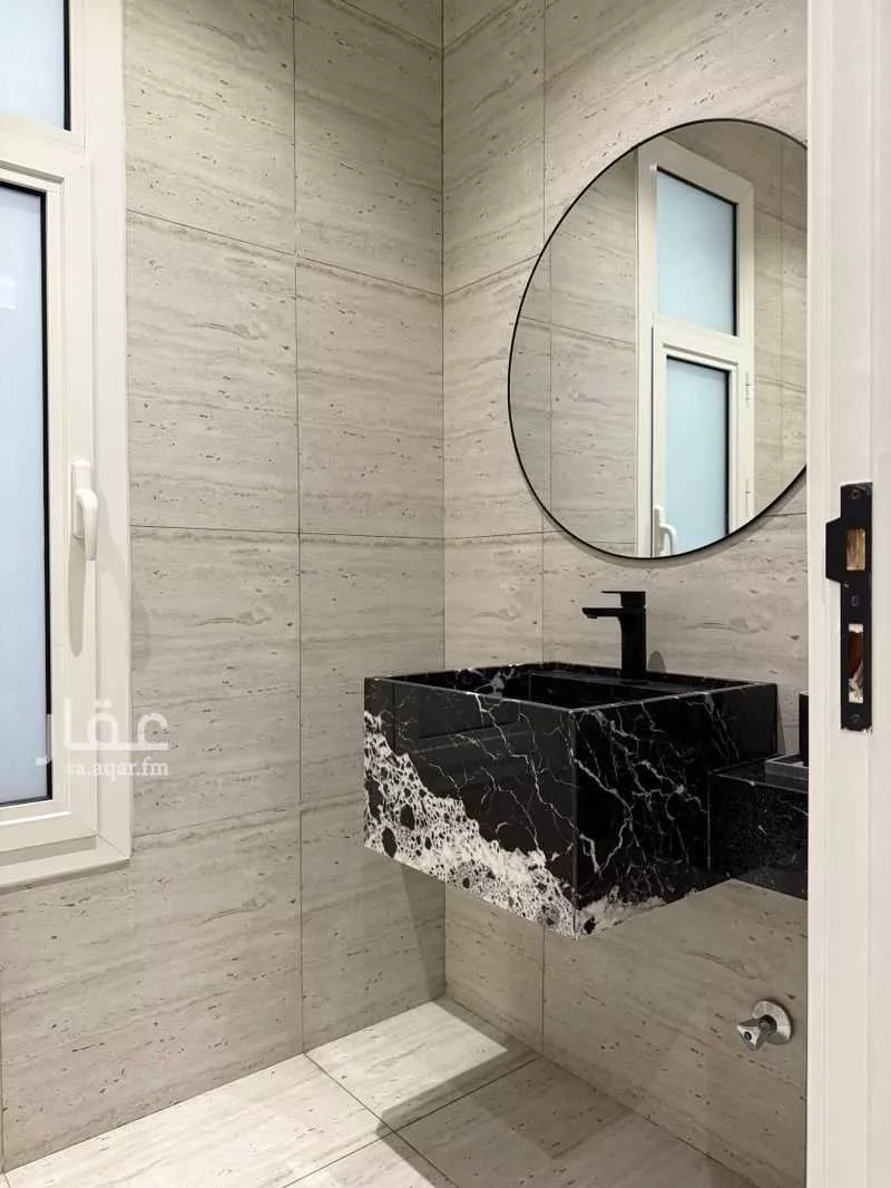 3 bedroom apartment in Al Malqa 6