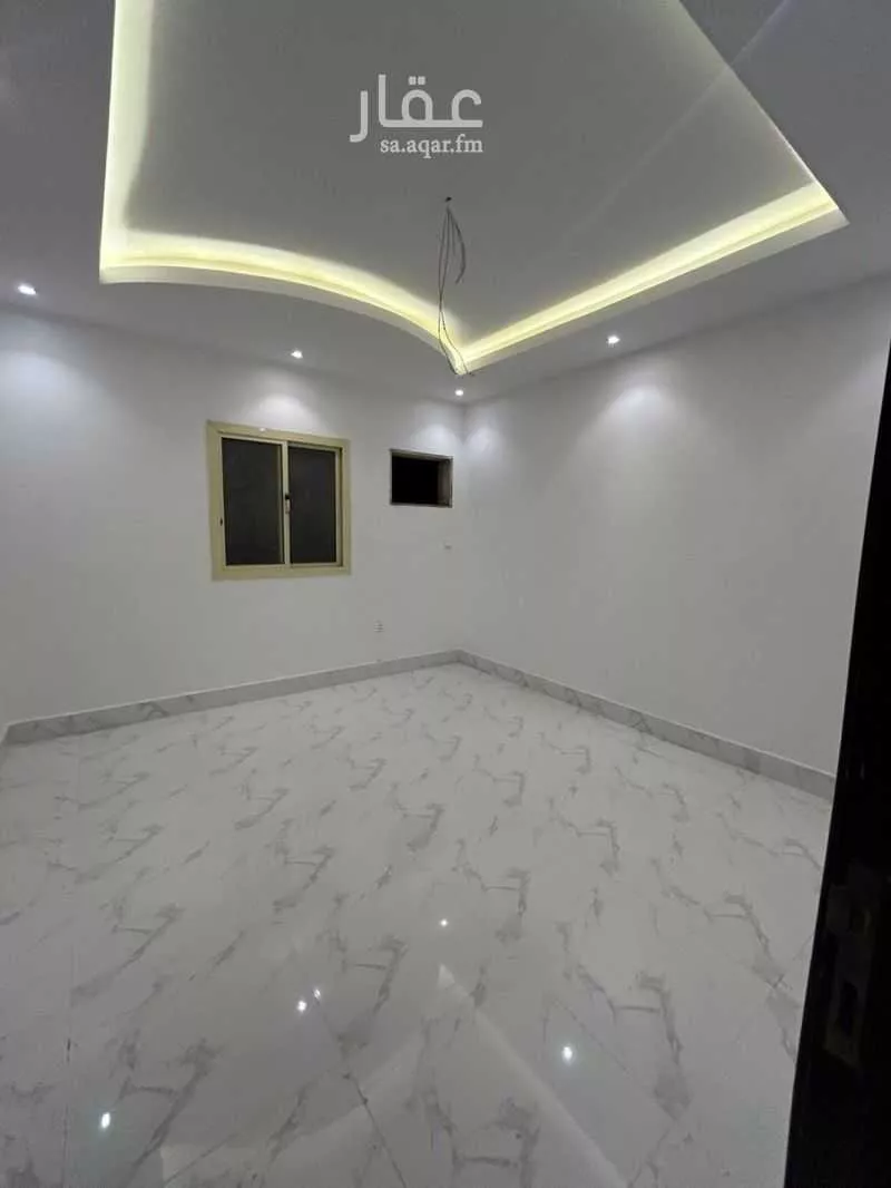 4 bedroom apartment in Muraykh 2