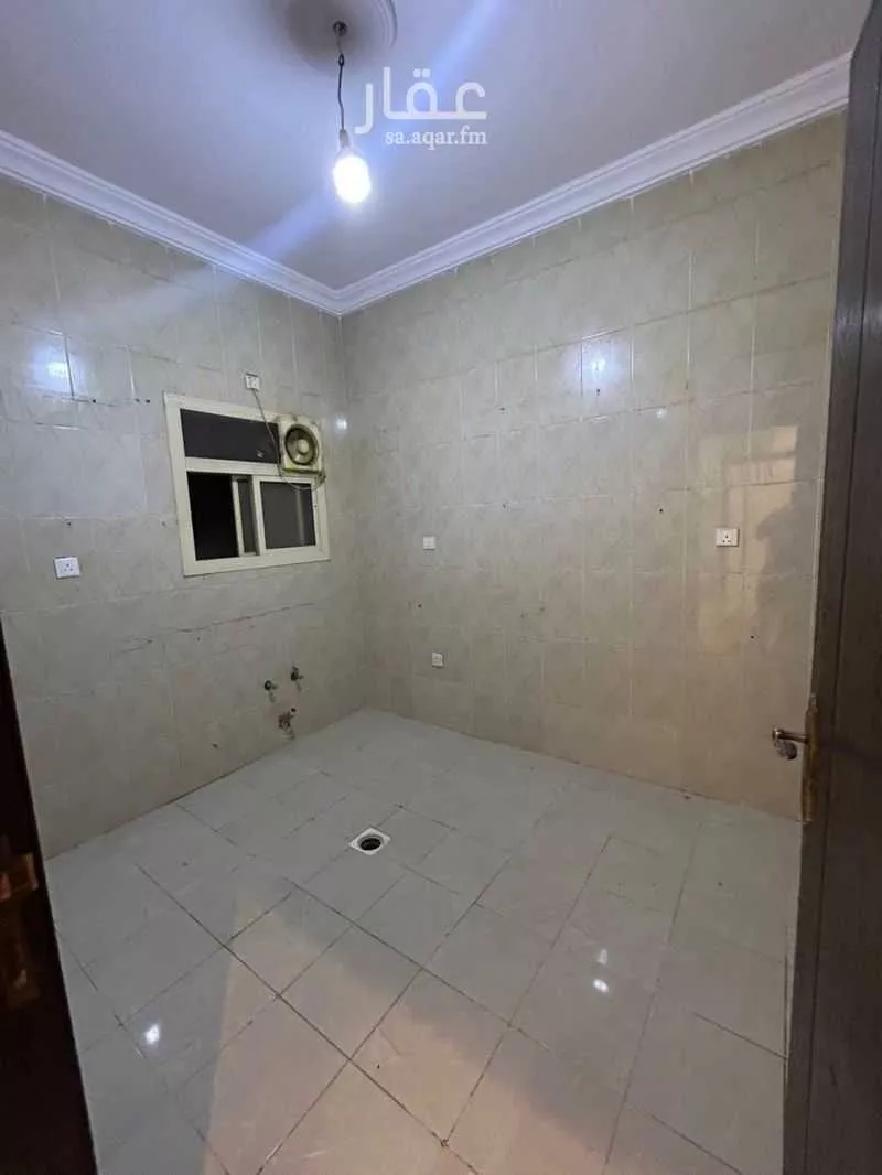 4 bedroom apartment in Muraykh 7