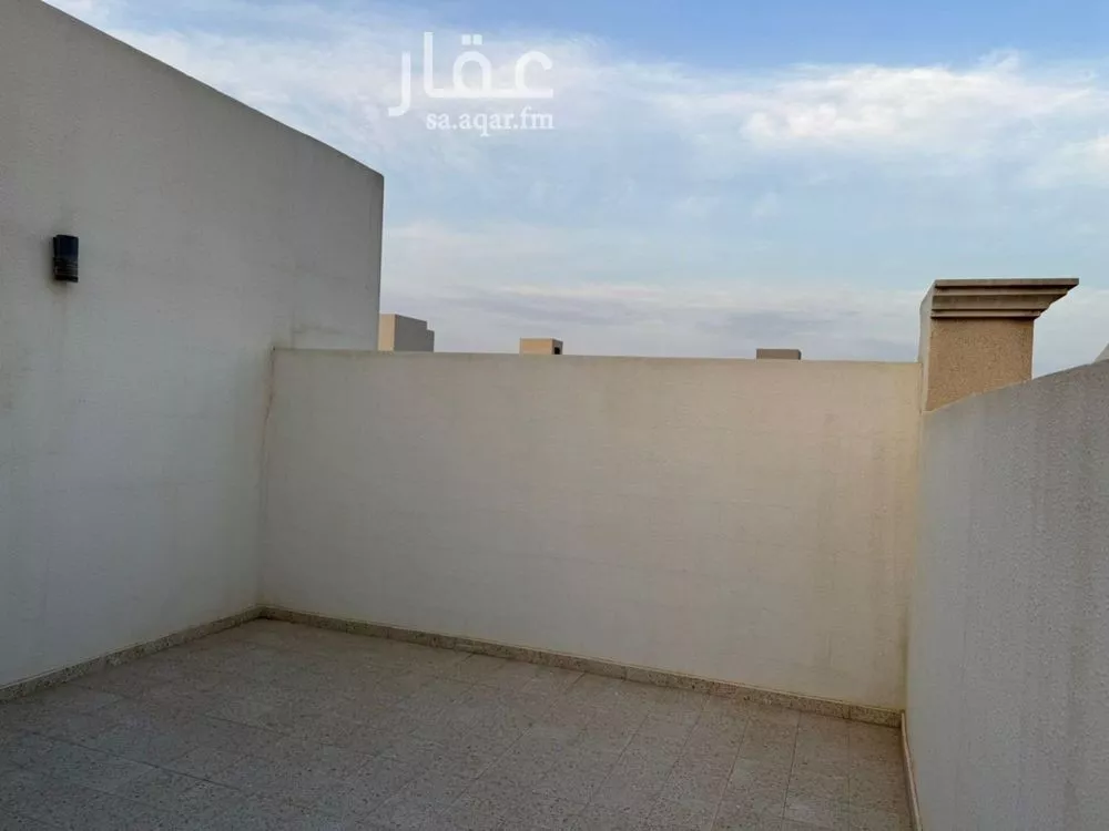 3 bedroom apartment in Al Qairawan 5