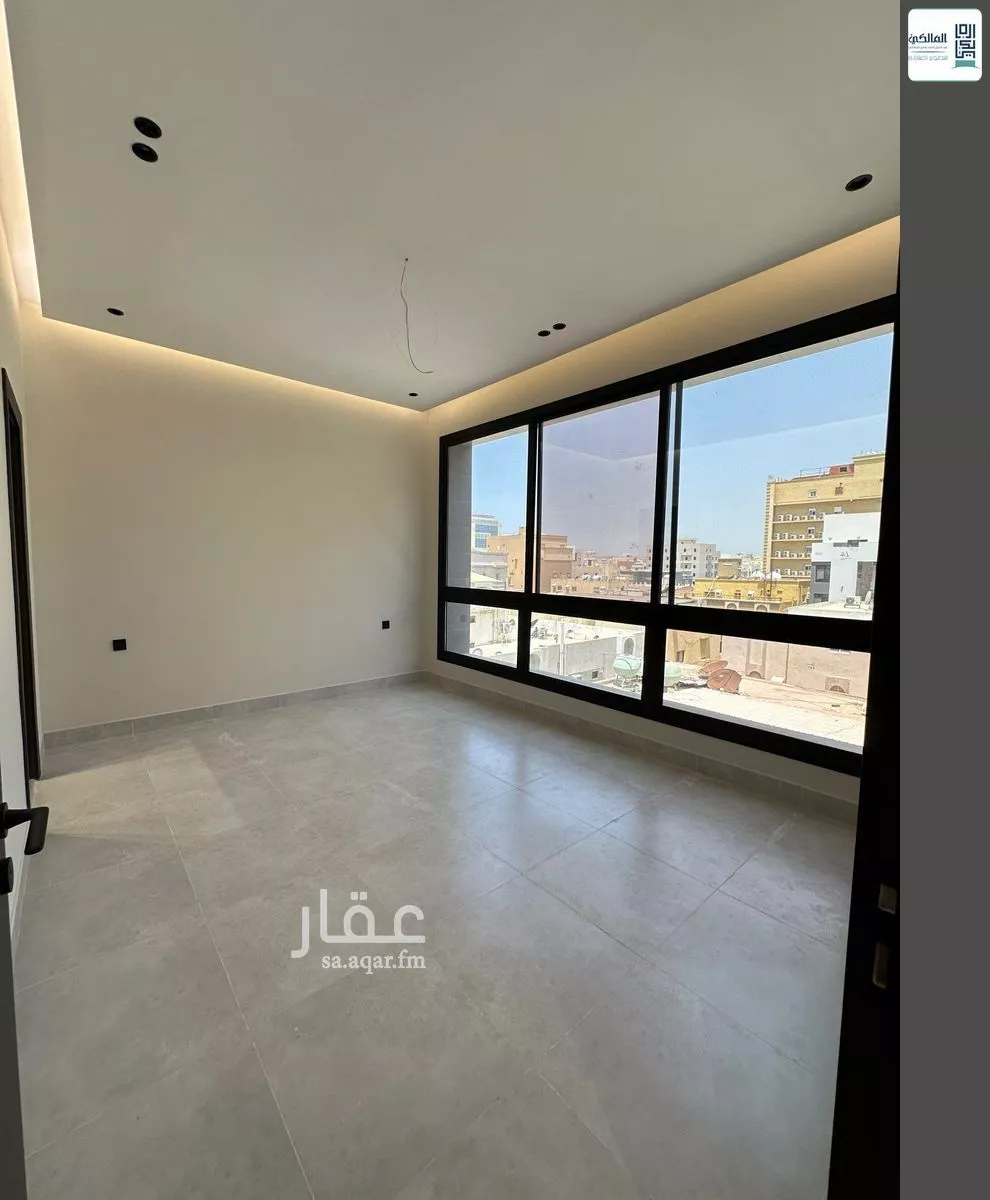 4 bedroom apartment in Al Rawdah 12