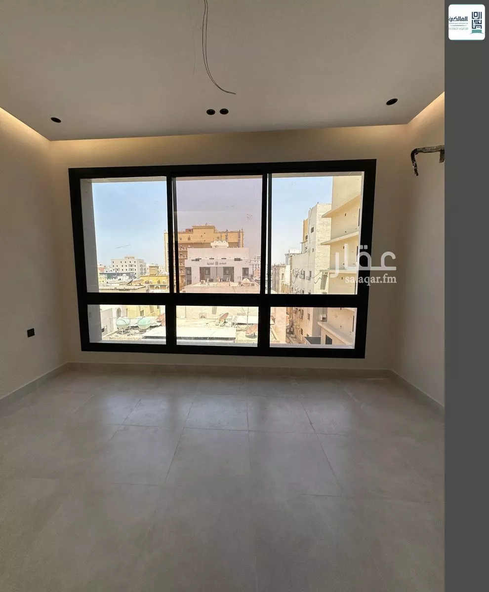 4 bedroom apartment in Al Rawdah 8