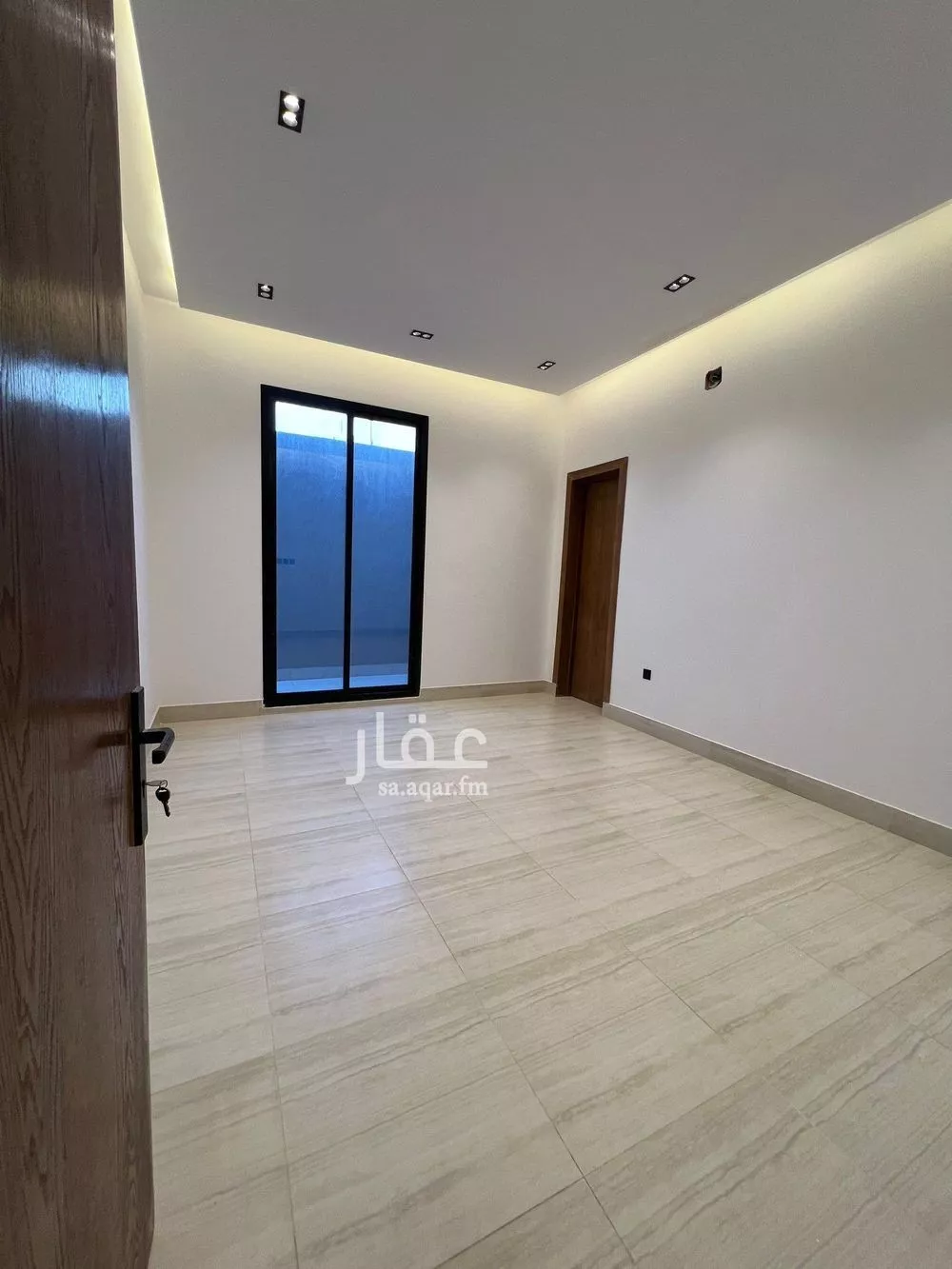 3 bedroom floor in Riyadh 11