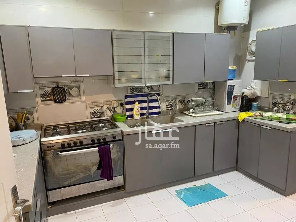 3 bedroom floor in Al Maseef 12