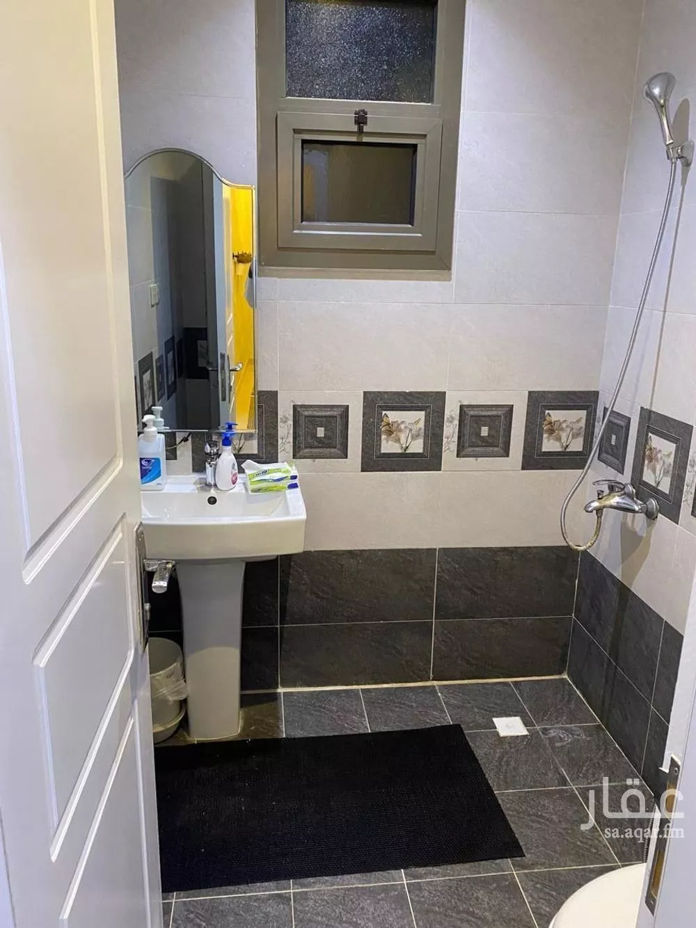 3 bedroom floor in Al Maseef 3