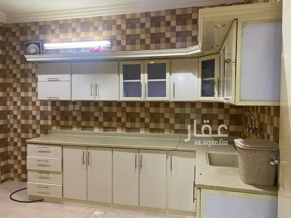 3 bedroom floor in Okaz 2