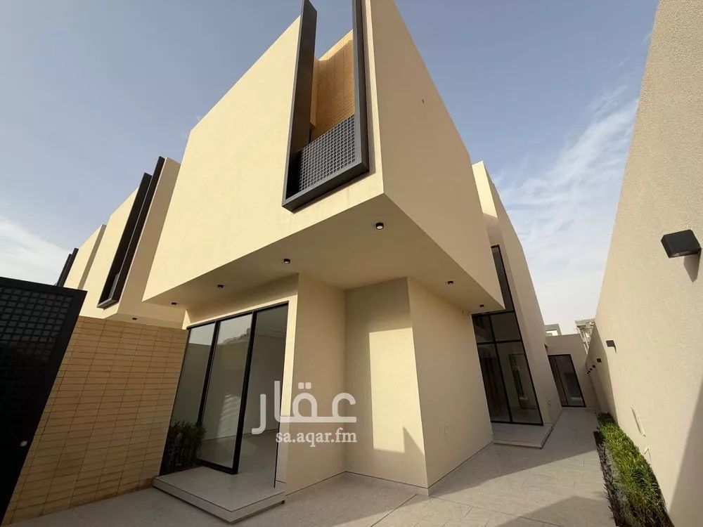 5 bedroom villa in Al Narjis 4
