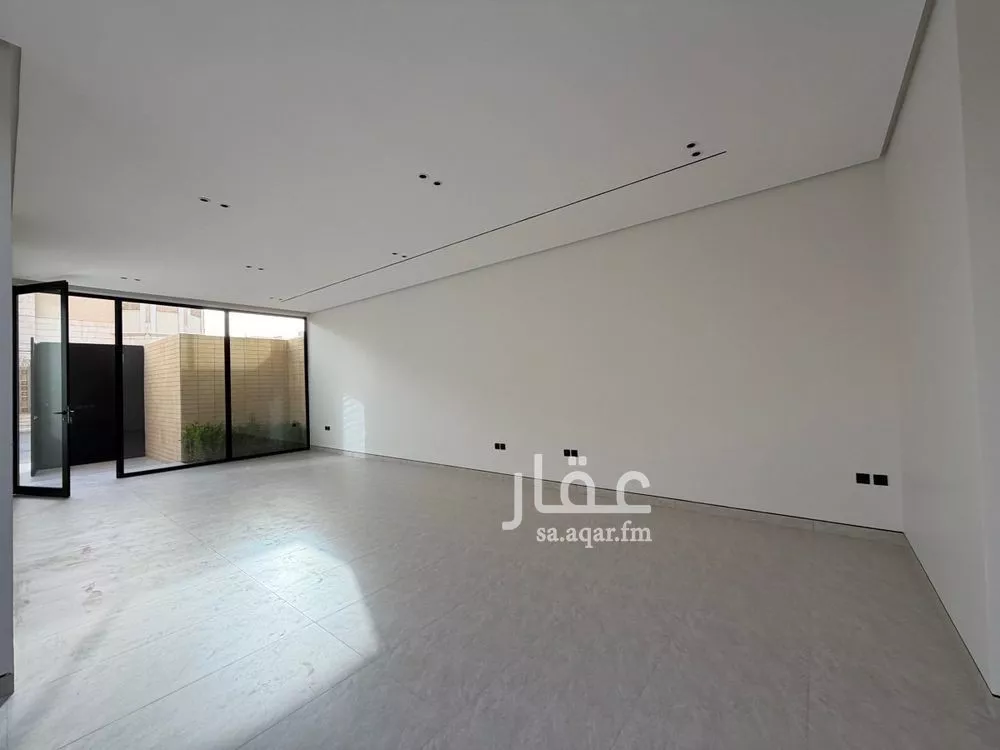 5 bedroom villa in Al Narjis 5