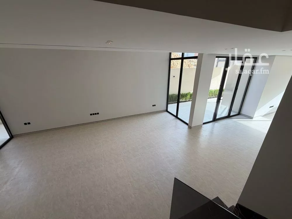 5 bedroom villa in Al Narjis 7