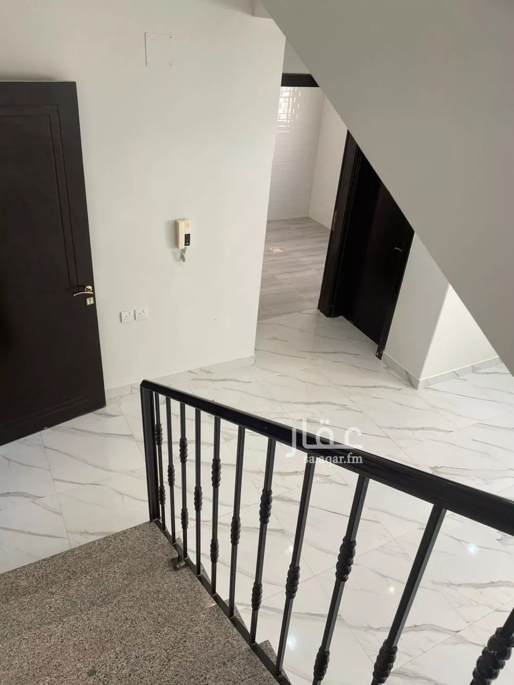 3 bedroom apartment in Al Hazm 6