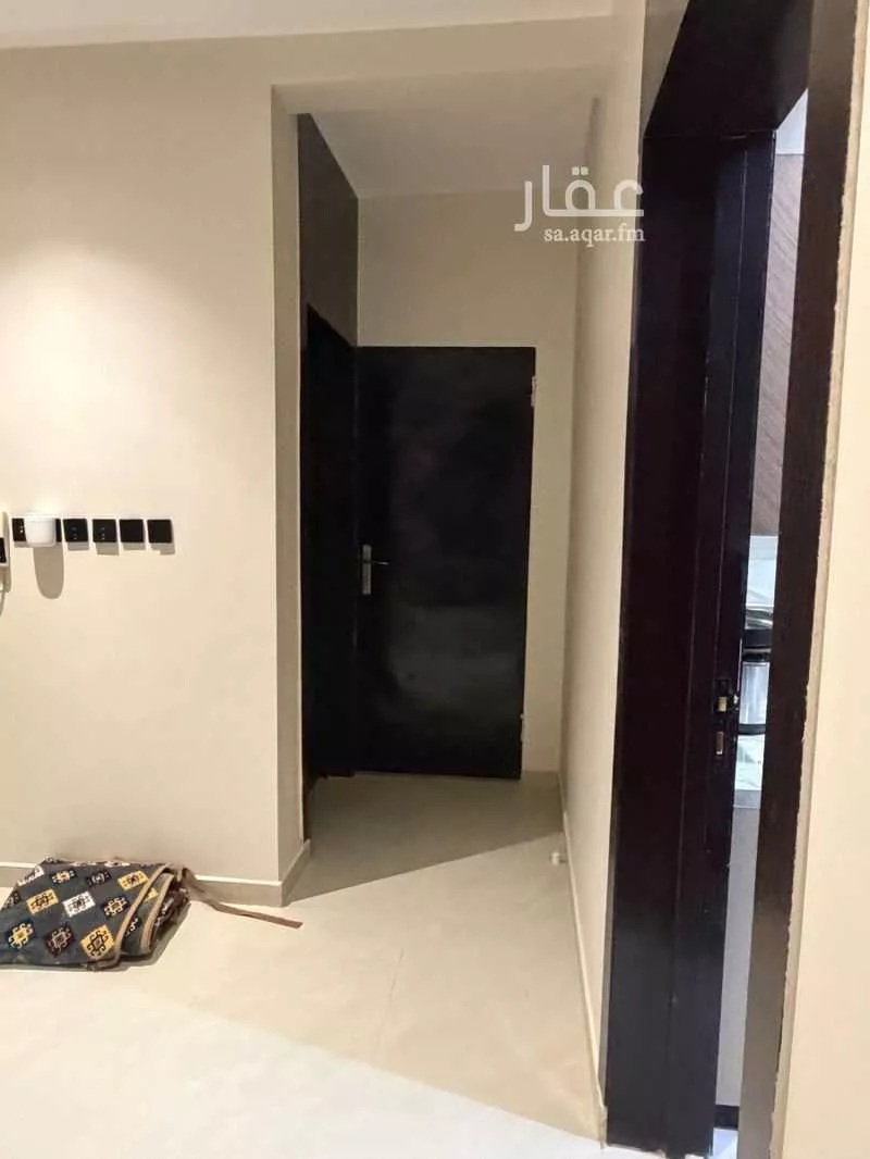 6 bedroom villa in Al Janadriyah 3