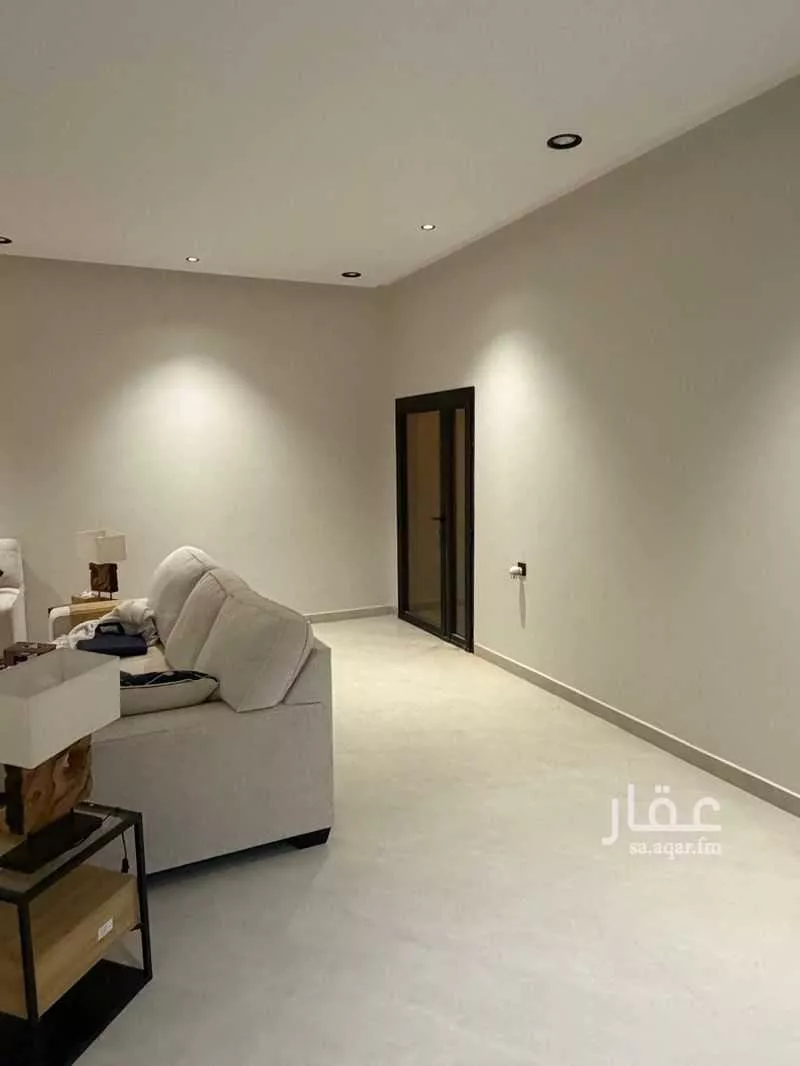 6 bedroom villa in Al Janadriyah 4