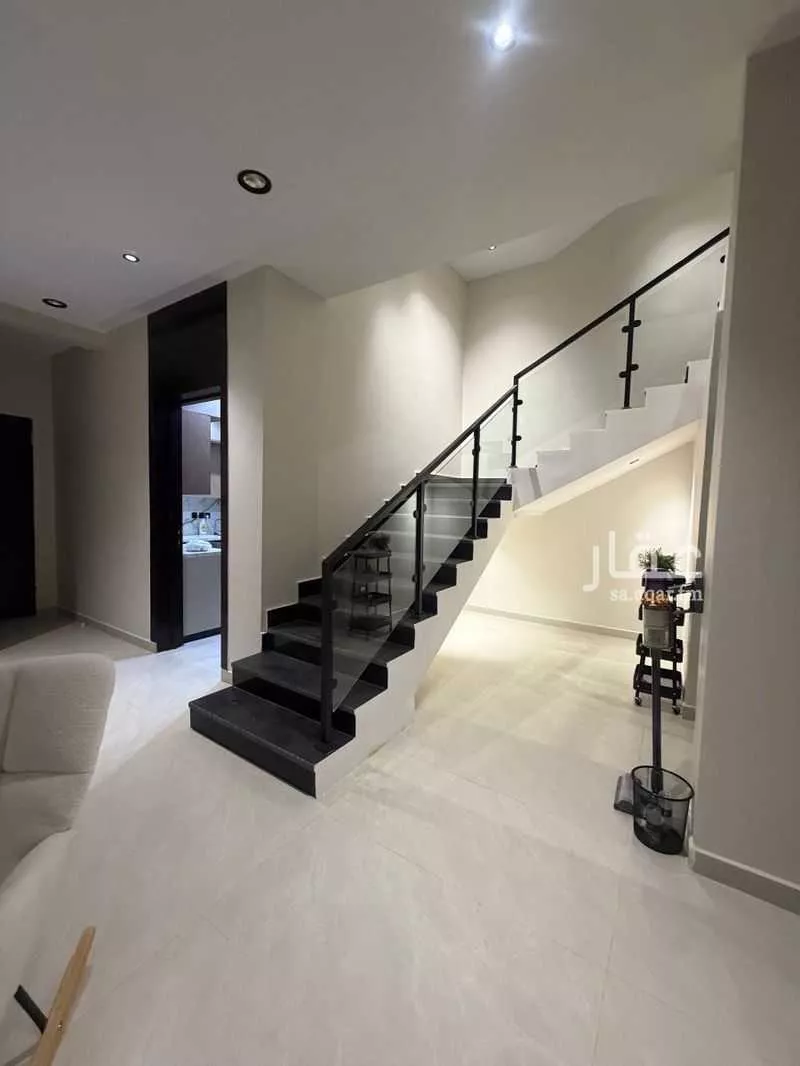 6 bedroom villa in Al Janadriyah 7