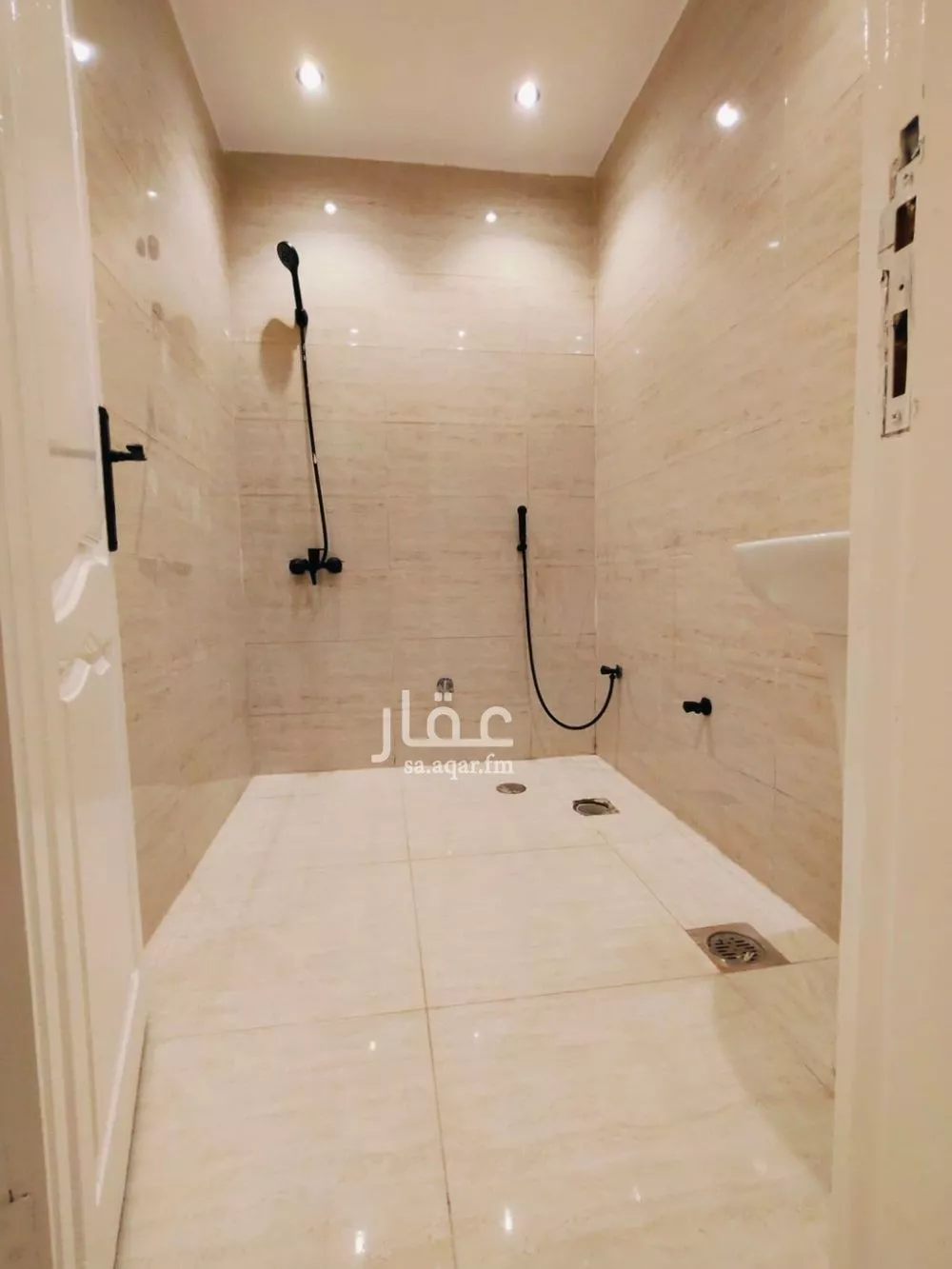 شقة 1 غرف في الربوة 4