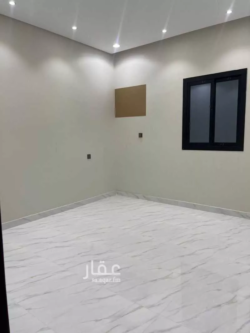 فيلا 5 غرف في القرينة 8