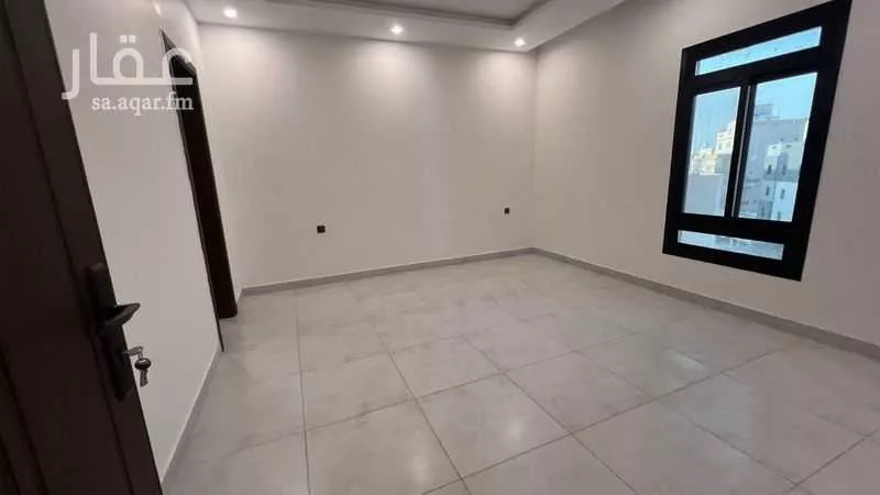 شقة 4 غرف في الريان 21