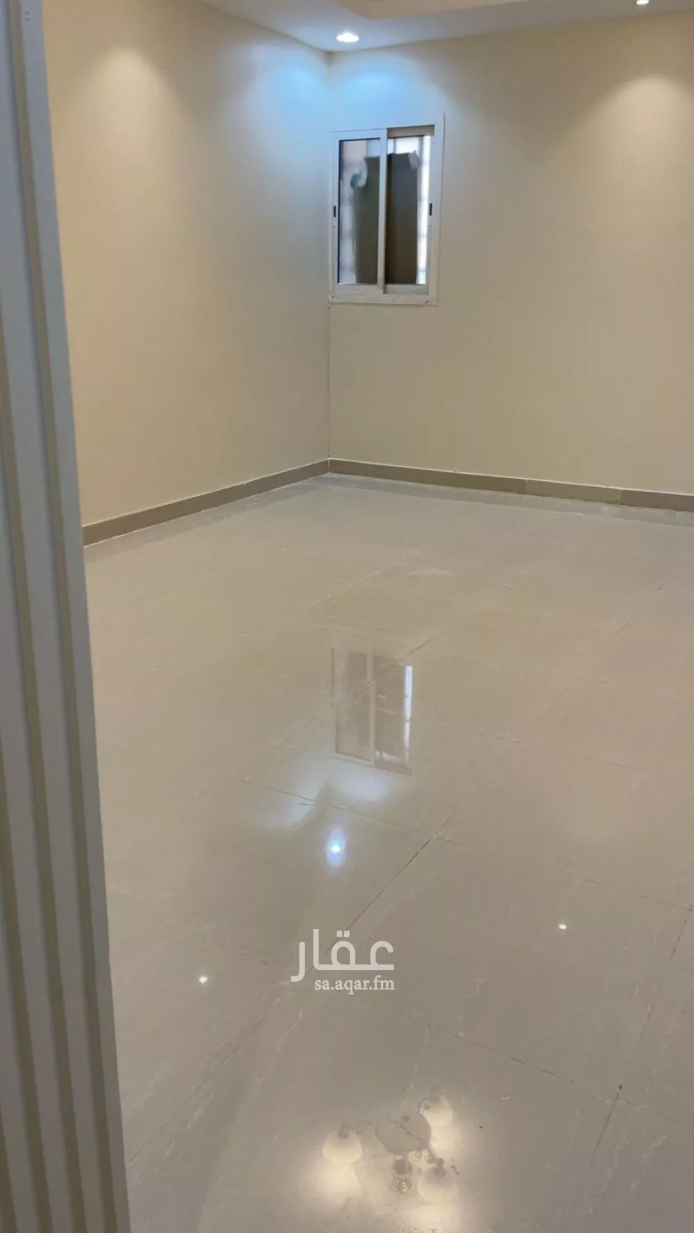 3 bedroom floor in Dhahrat Laban 4