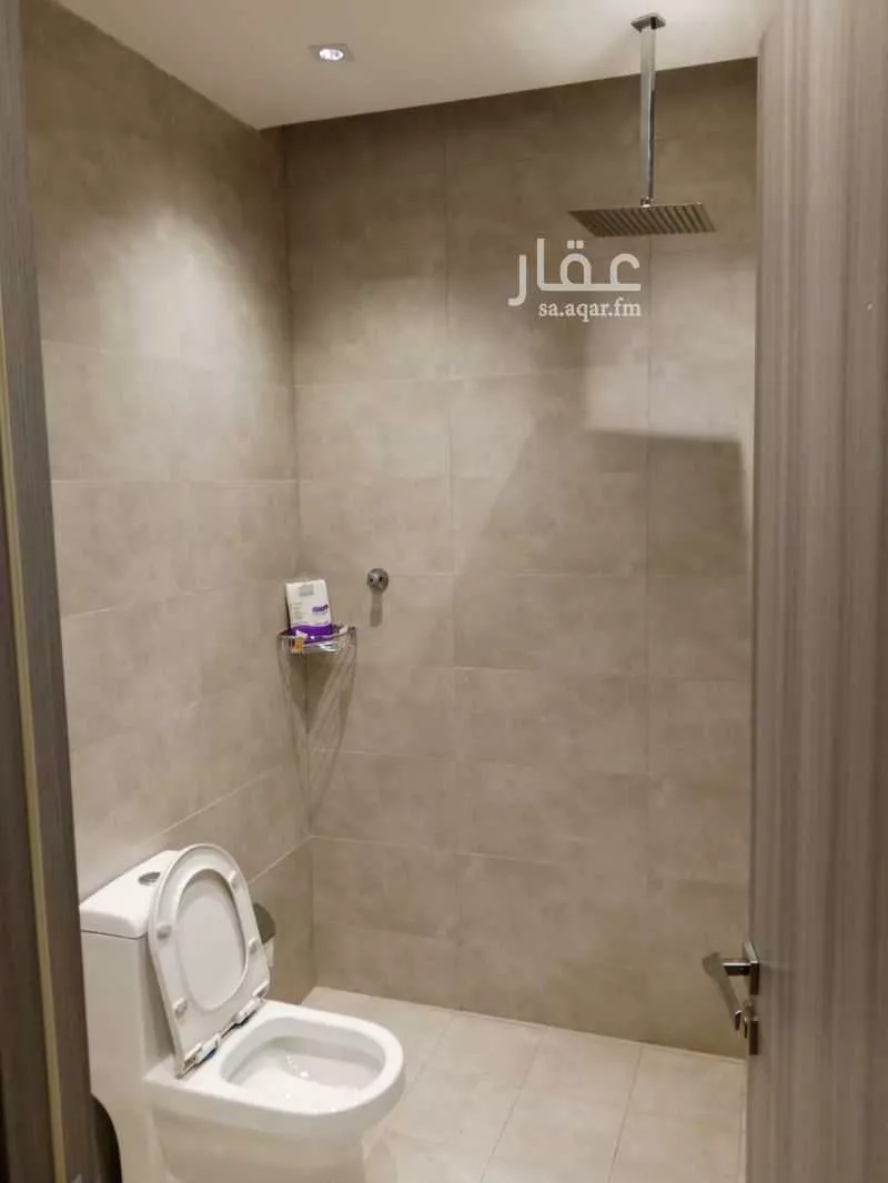 شقة 1 غرف في العارض 5