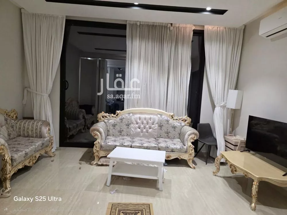 3 bedroom floor in Al Rawdah 6